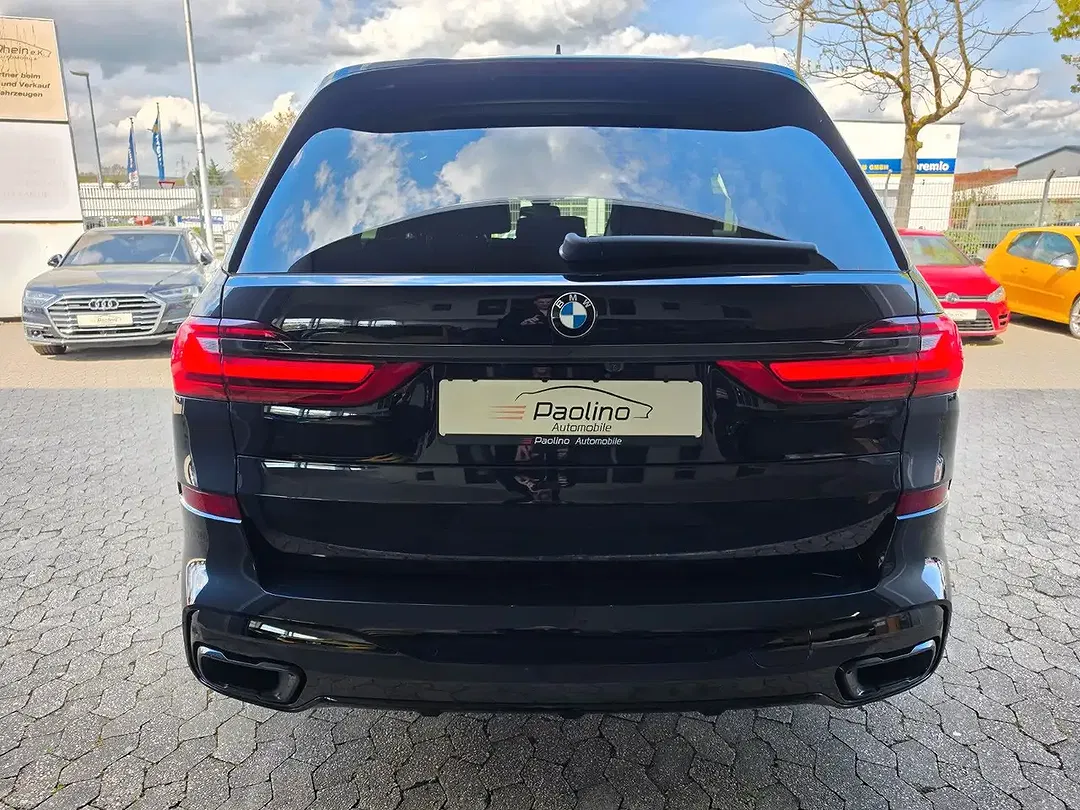 BMW X7 xDrive M Sport - Thumbnail 3