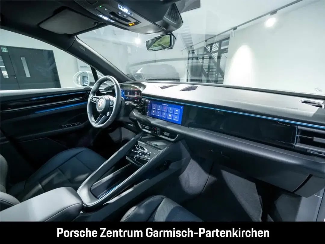 Porsche Macan 4 - Thumbnail 9