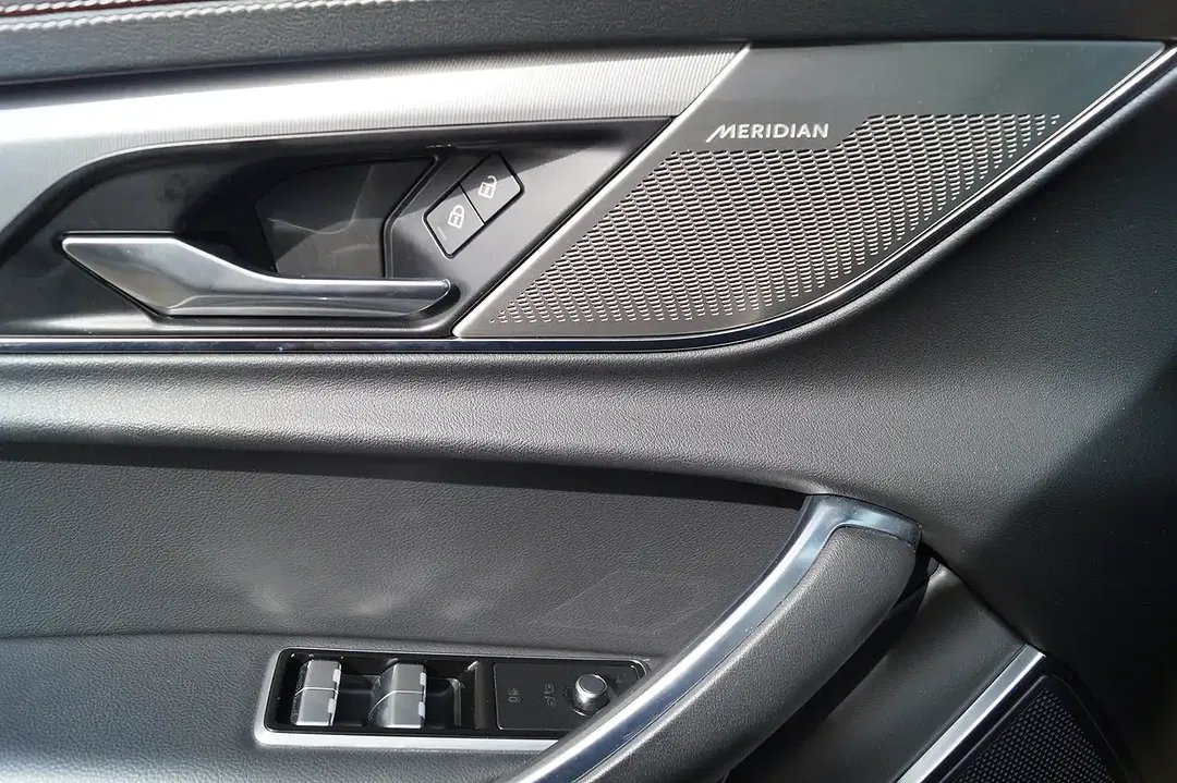 Jaguar XF D200 R-Dynamic S - Thumbnail 14