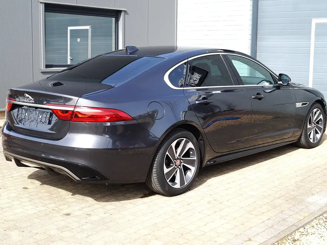 Jaguar XF D200 R-Dynamic S - Thumbnail 4