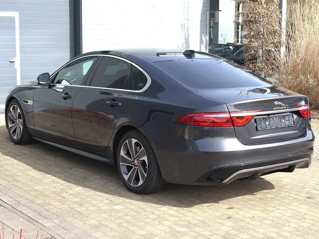 Jaguar XF D200 R-Dynamic S - Thumbnail 6