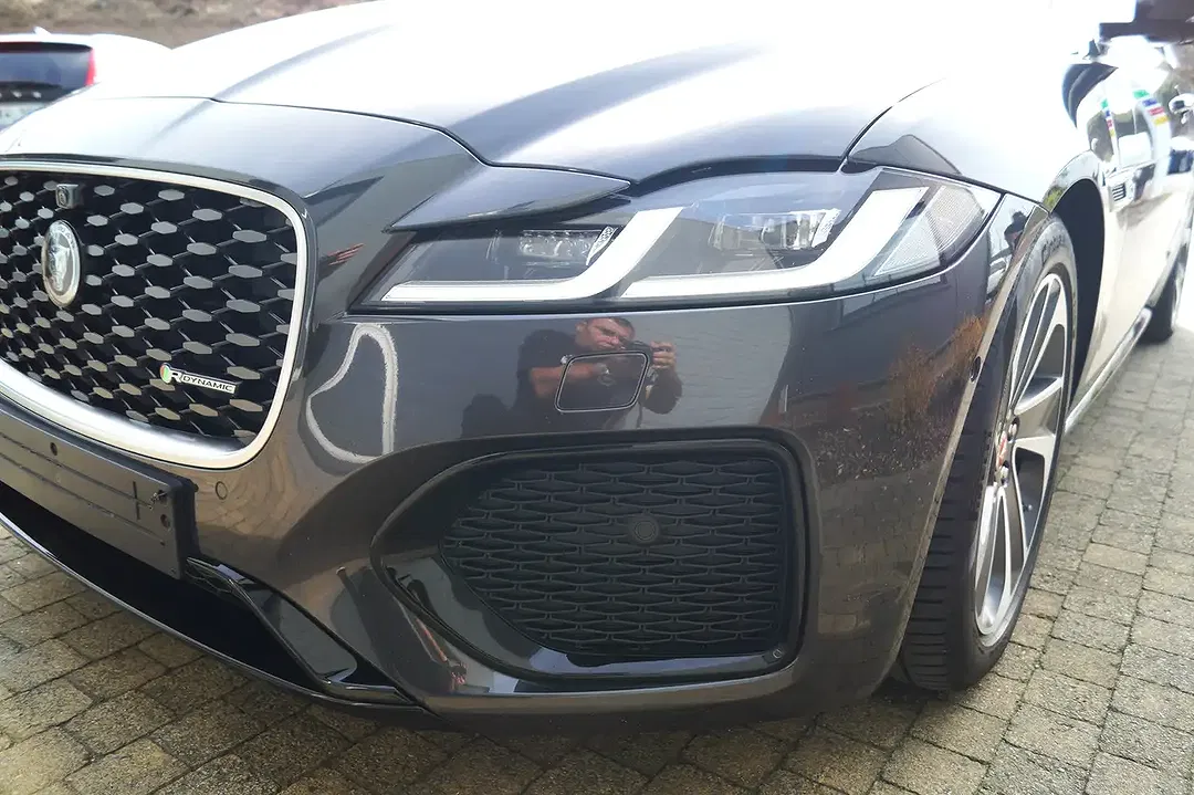 Jaguar XF D200 R-Dynamic S - Thumbnail 8