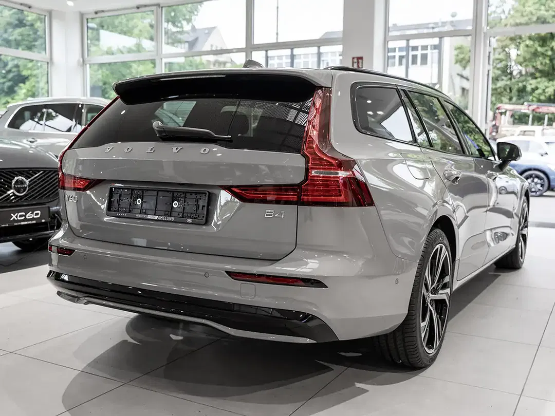 Volvo V60 B4 Plus Dark - foto 2