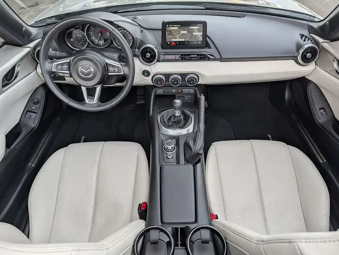 Mazda MX-5 - Thumbnail 11