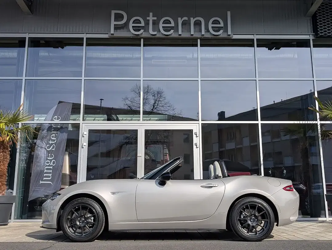 Mazda MX-5 - Thumbnail 3