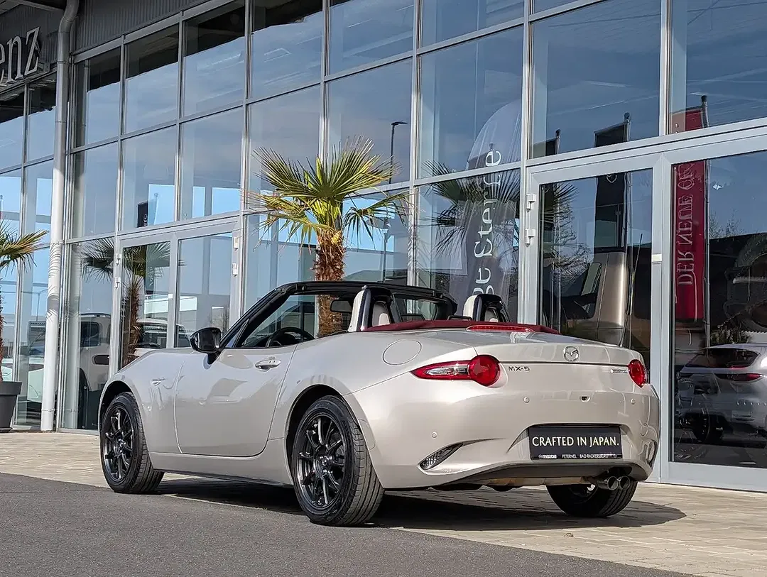Mazda MX-5 - Thumbnail 4