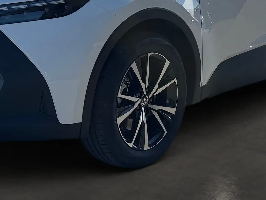 Toyota C-HR PHEV Teamplayer - Thumbnail 6