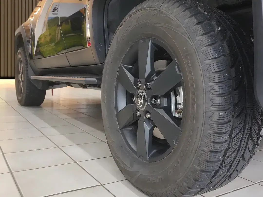Toyota Land Cruiser 2.8 4x4 Executive - Thumbnail 5
