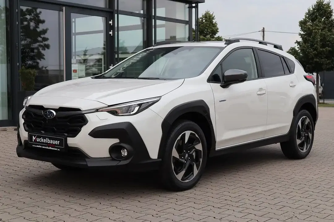 Subaru Crosstrek Platinum - Thumbnail 2