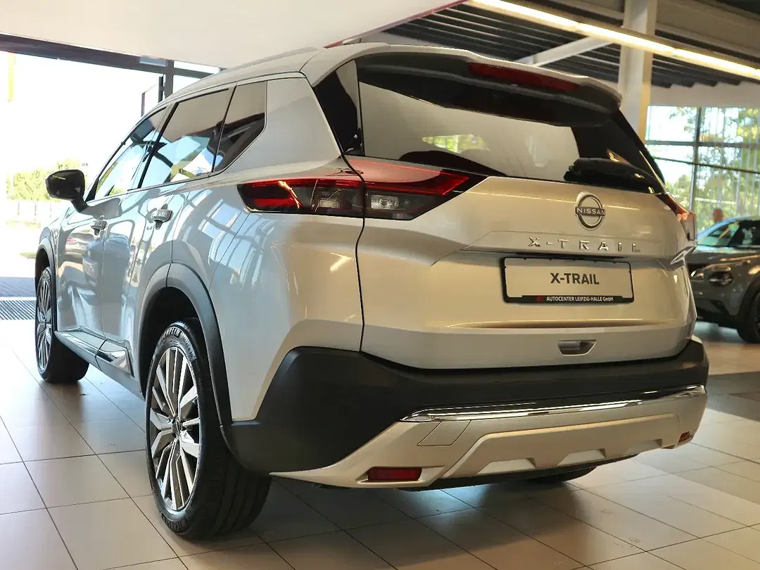 Nissan X-Trail 1.5 VC-T MHEV Tekna+ - Thumbnail 4