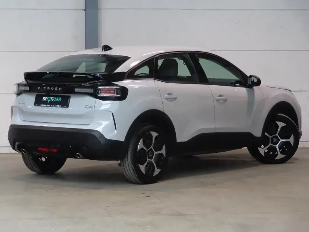 Citroen C4 MHEV Plus - Thumbnail 3