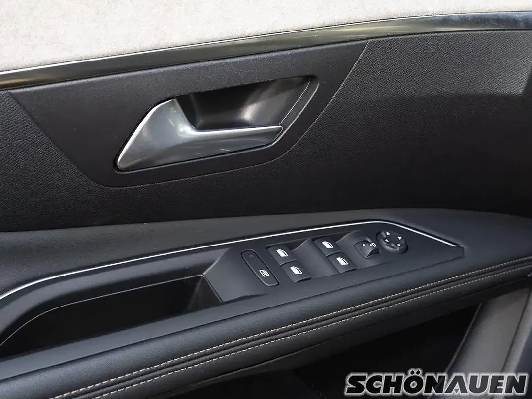 Peugeot 3008 130 PureTech GT - Thumbnail 5