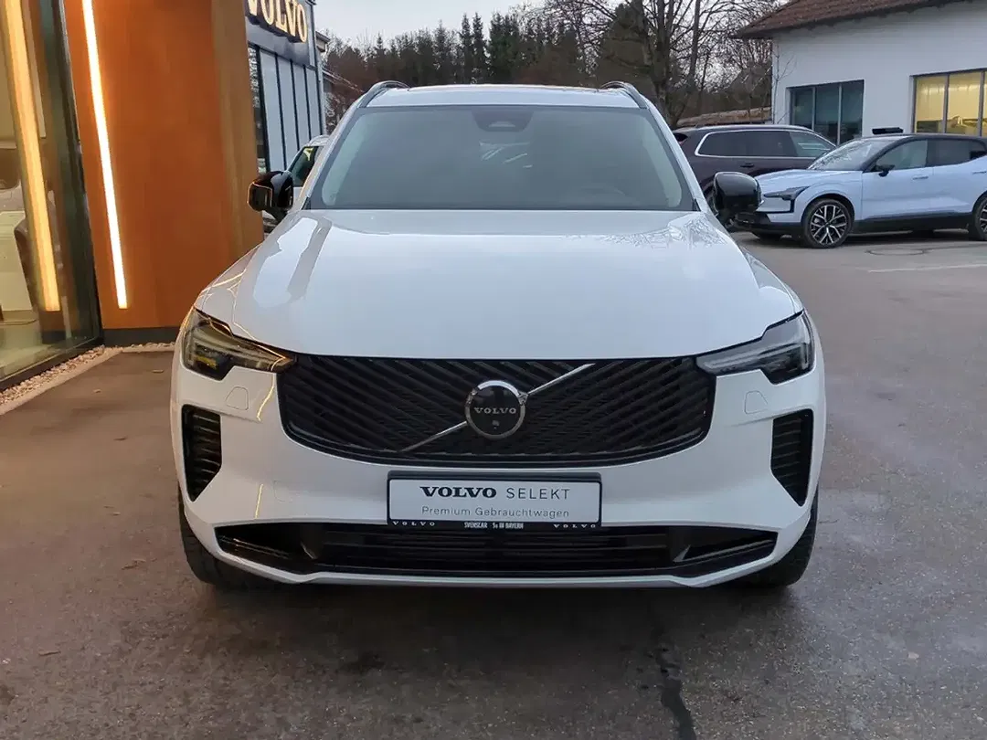 Volvo XC90 PHEV Hybrid AWD Recharge Plus Dark - Thumbnail 2