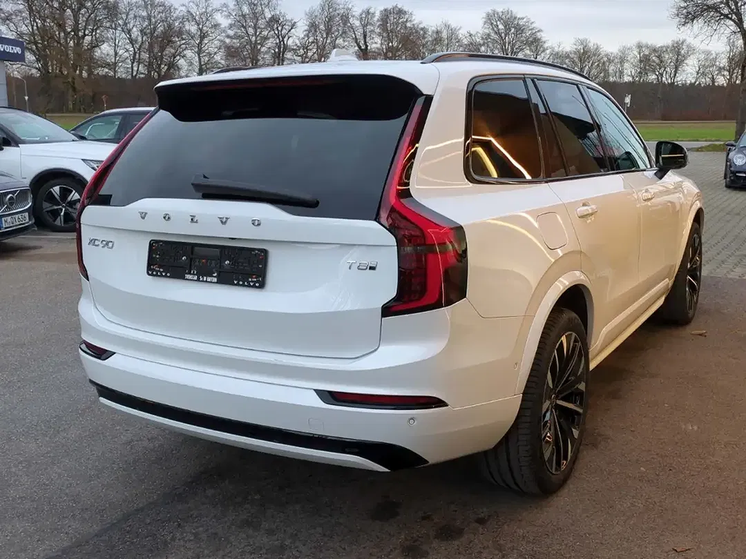 Volvo XC90 PHEV Hybrid AWD Recharge Plus Dark - Thumbnail 4