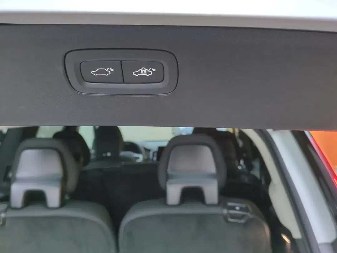 Volvo XC90 PHEV Hybrid AWD Recharge Plus Dark - Thumbnail 7