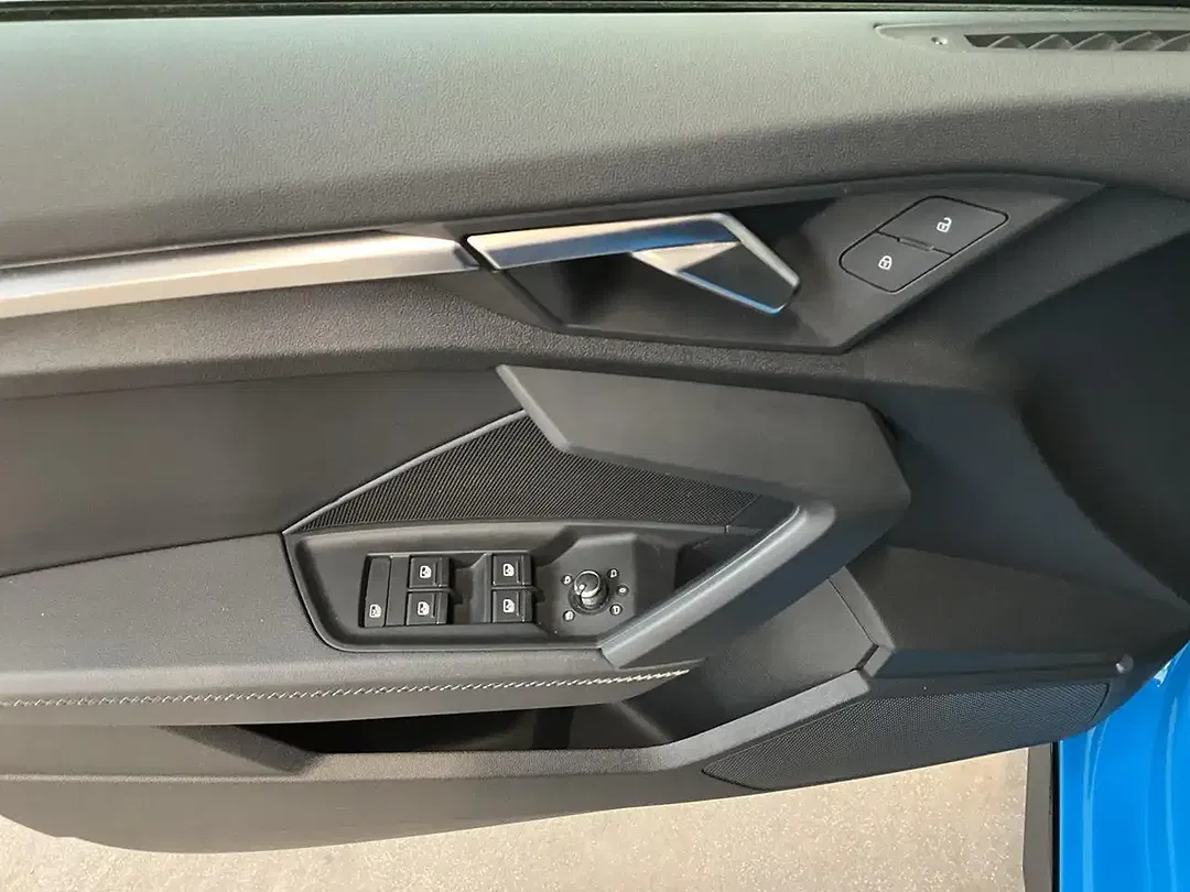 Audi S3 TFSI S tronic quattro - Thumbnail 10