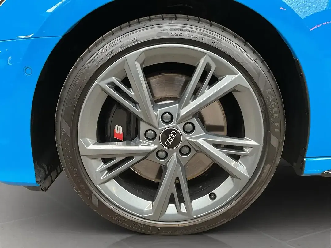 Audi S3 TFSI S tronic quattro - Thumbnail 8