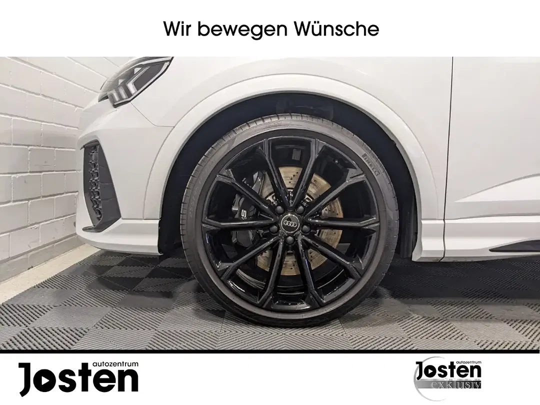 Audi RS Q3 2.5 TFSI quattro Sportback - Thumbnail 3