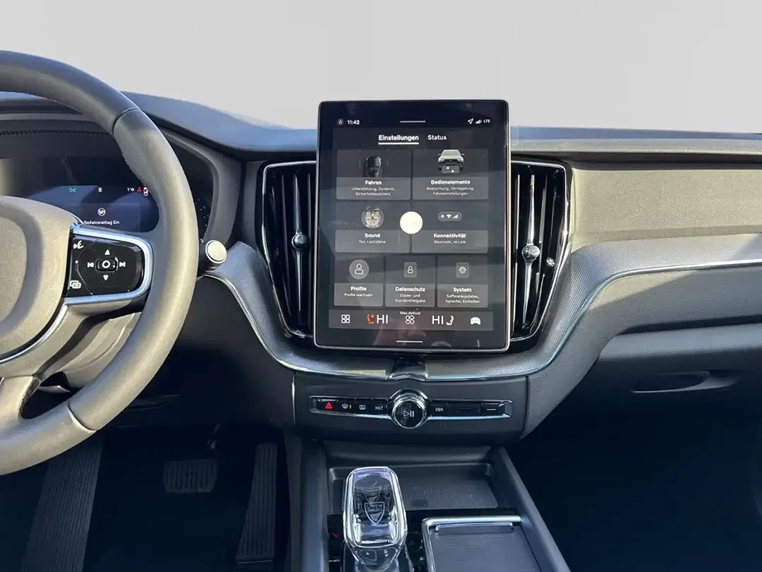 Volvo XC60 B5 AWD Plus Black Edition - Thumbnail 12