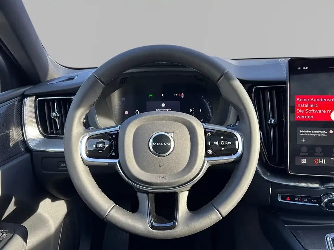 Volvo XC60 B5 AWD Plus Black Edition - Thumbnail 13