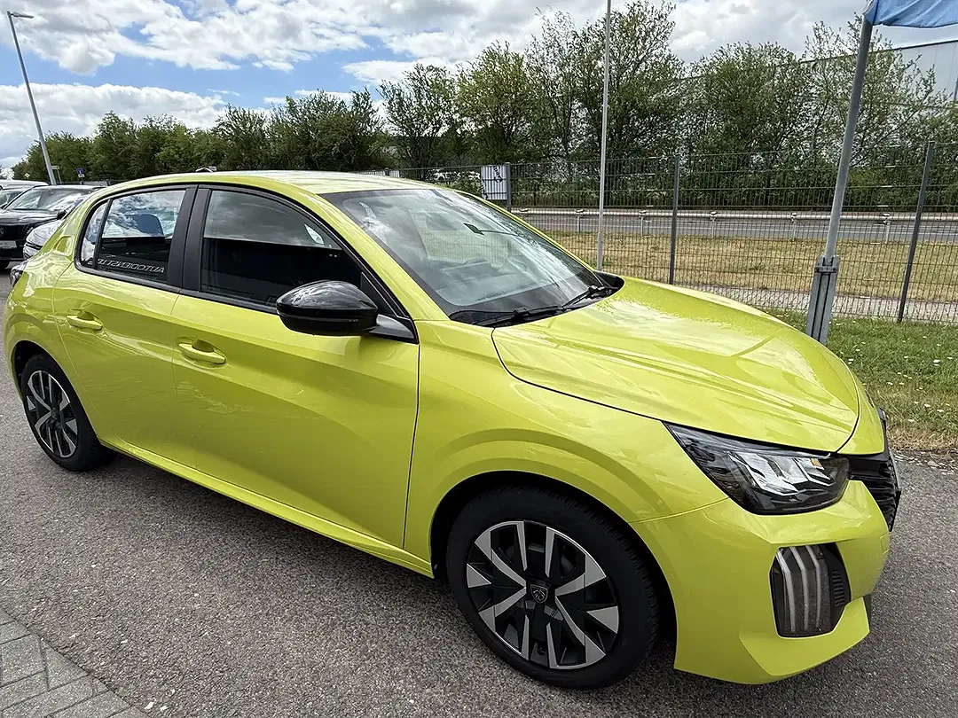 Peugeot 208 PureTech Active - Thumbnail 6