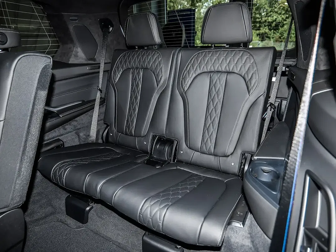 BMW X7 xDrive M Sport Pro - Thumbnail 10