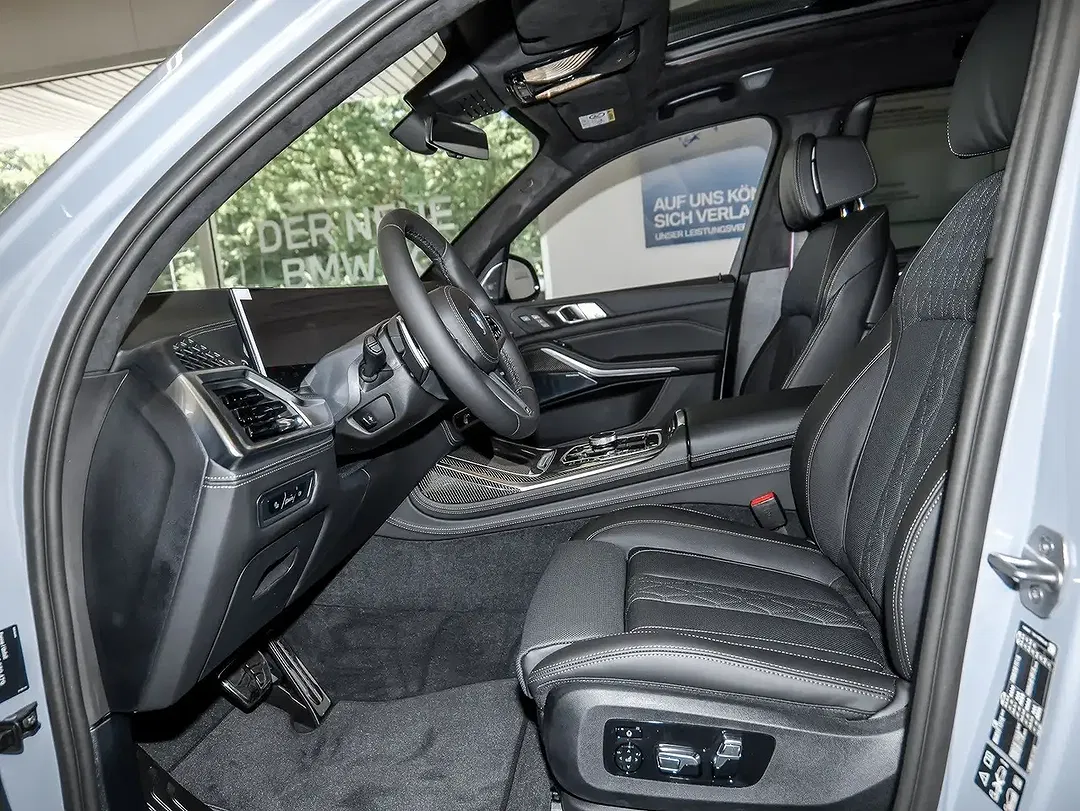 BMW X7 xDrive M Sport Pro - Thumbnail 7