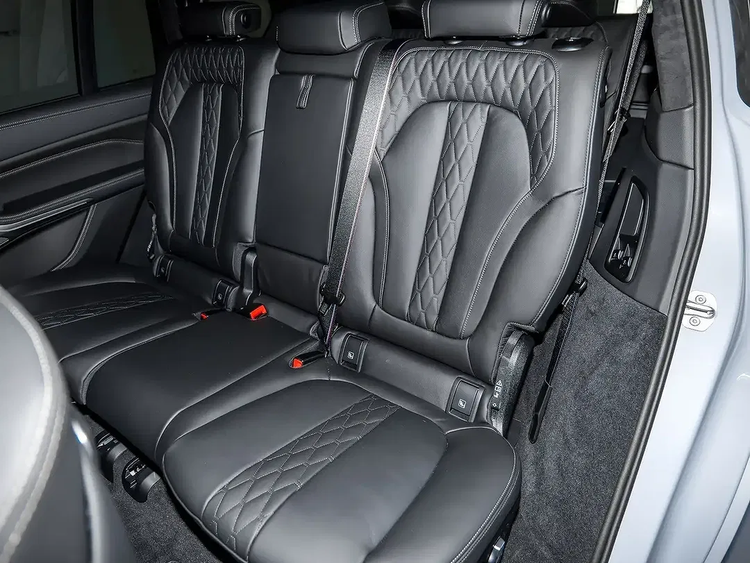 BMW X7 xDrive M Sport Pro - Thumbnail 9