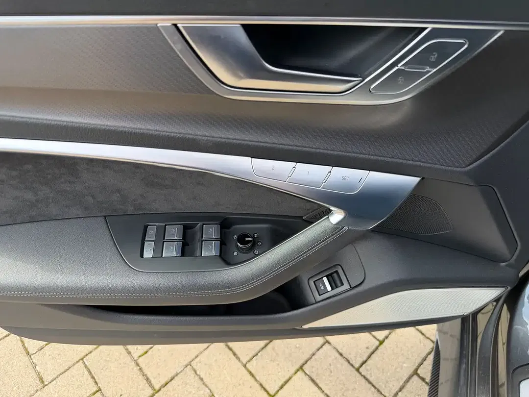 Audi RS6 4.0 TFSI quattro Avant - Thumbnail 18