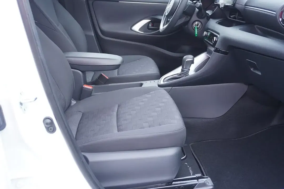 Mazda 2 1.5 Hybrid Centre-Line - Thumbnail 11