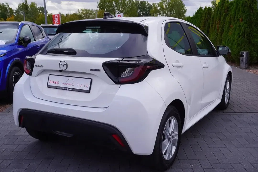 Mazda 2 1.5 Hybrid Centre-Line - Thumbnail 4