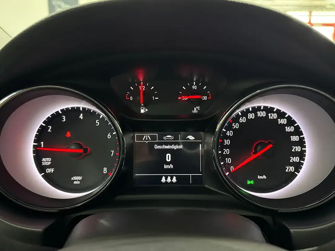 Opel Astra 1.2 - Thumbnail 11