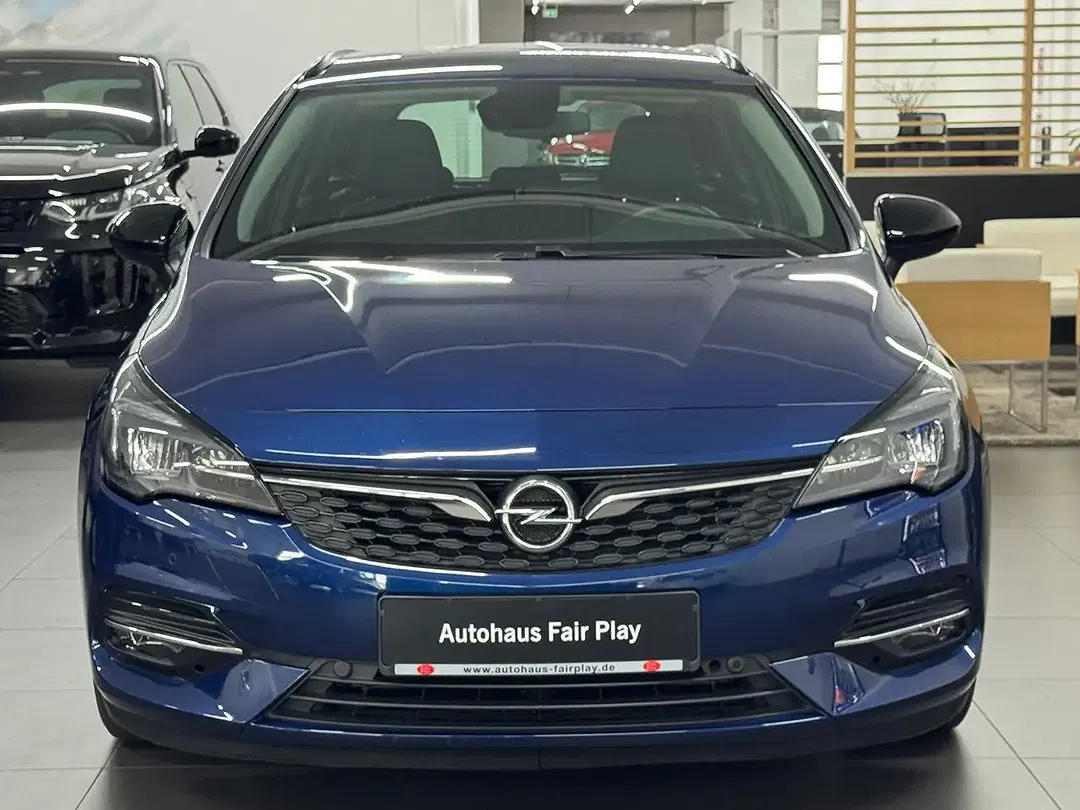 Opel Astra 1.2 - foto 2