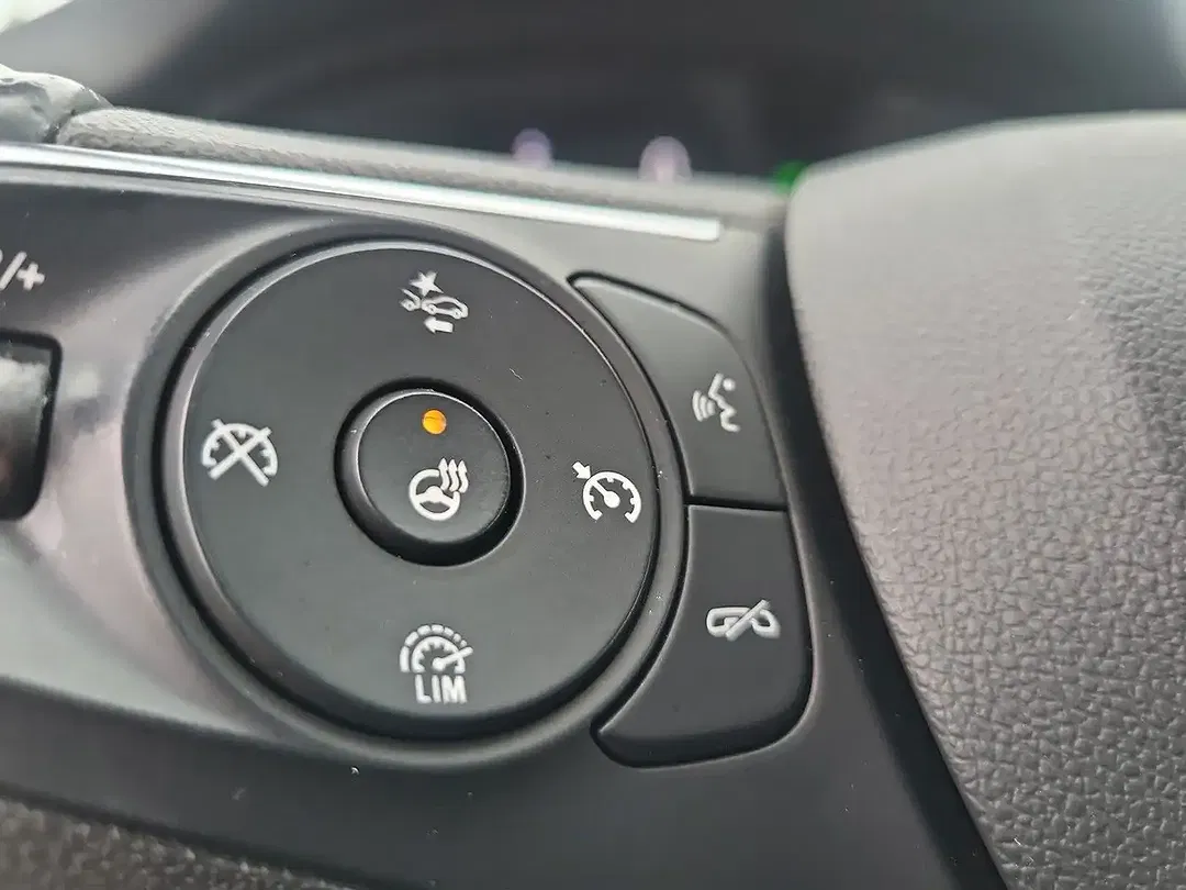 Opel Insignia Premium - Thumbnail 13