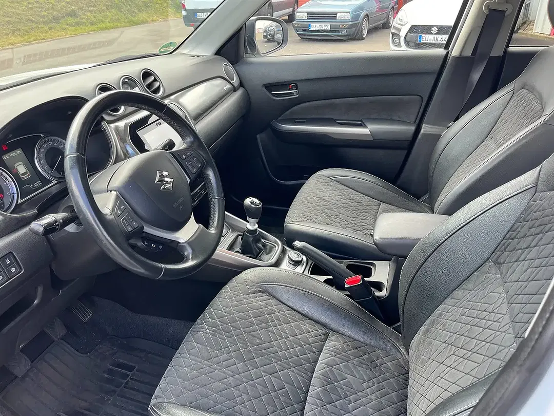 Suzuki Vitara Hybrid 1.4 BOOSTERJET AllGrip Comfort+ - Thumbnail 5