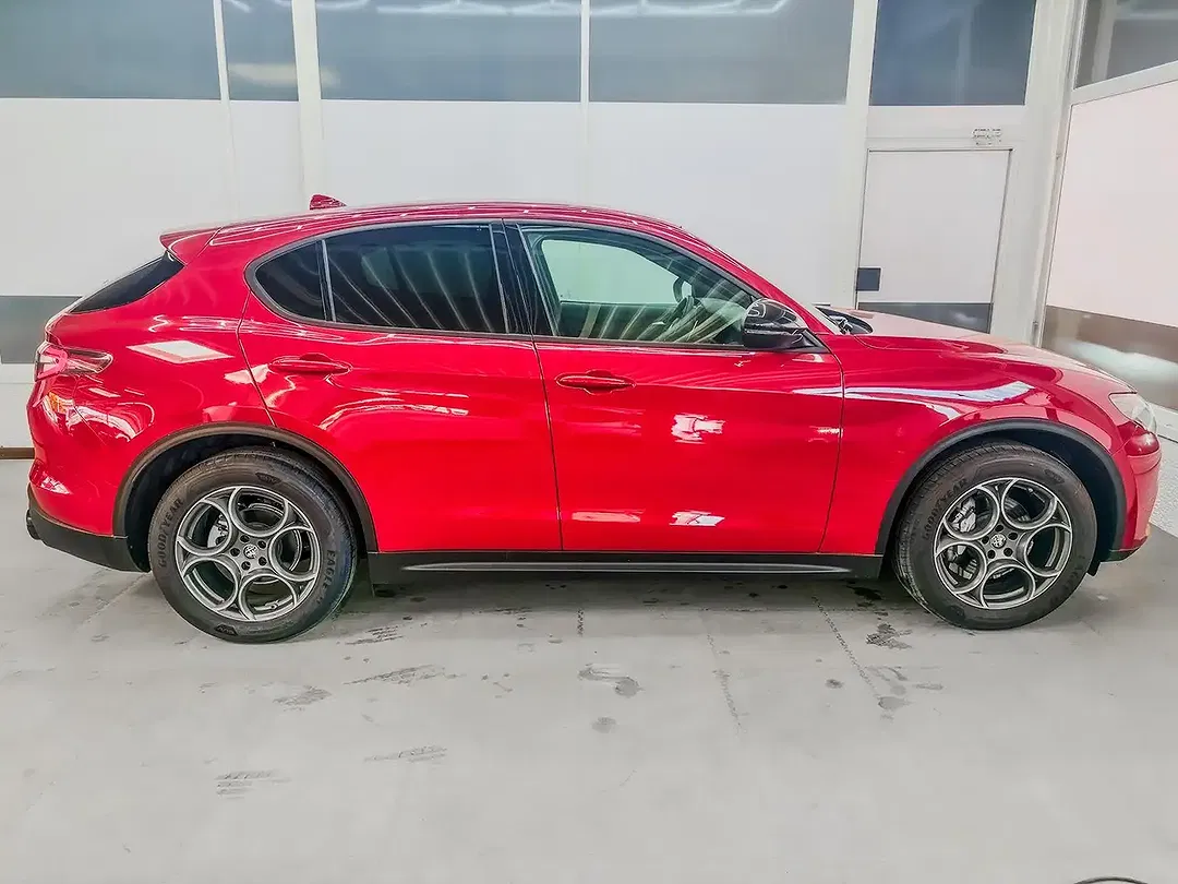 Alfa Romeo Stelvio 2.2 AUT 4x4 Sprint - Thumbnail 3