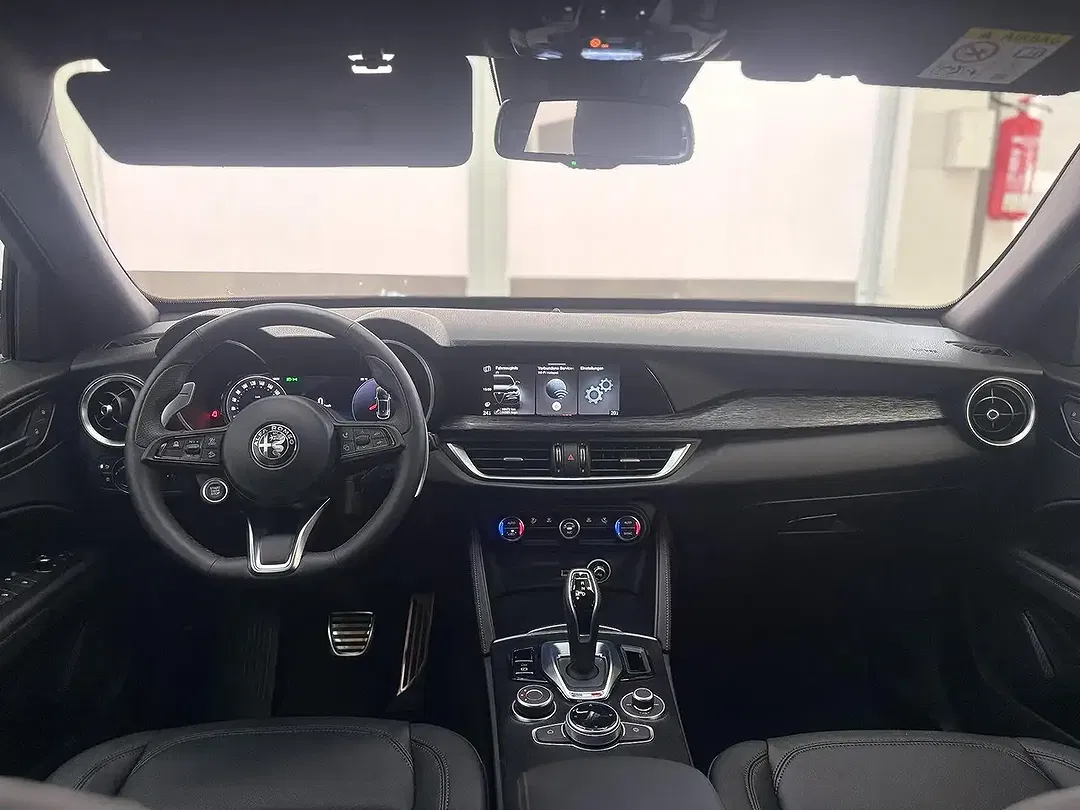 Alfa Romeo Stelvio 2.2 AUT 4x4 Sprint - Thumbnail 8