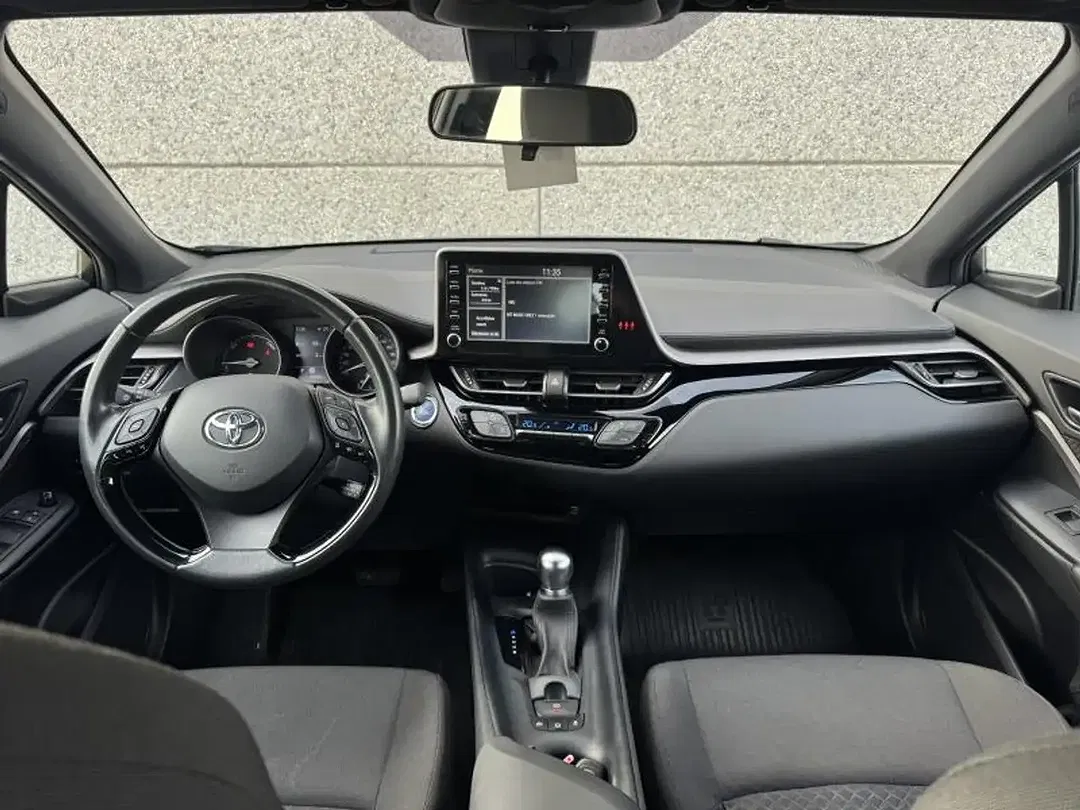 Toyota C-HR CVT Hybrid - Thumbnail 10