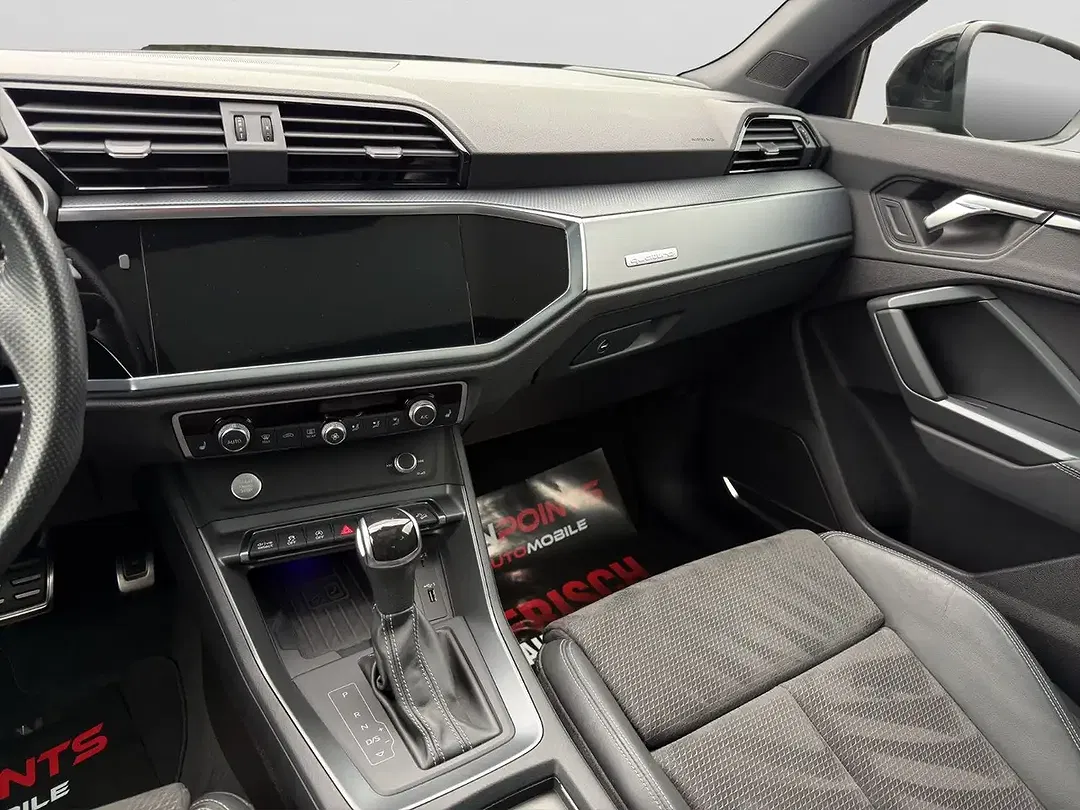 Audi Q3 45 TFSI quattro Matrix LED S line - Thumbnail 12