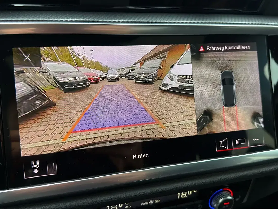 Audi Q3 45 TFSI quattro Matrix LED S line - Thumbnail 13