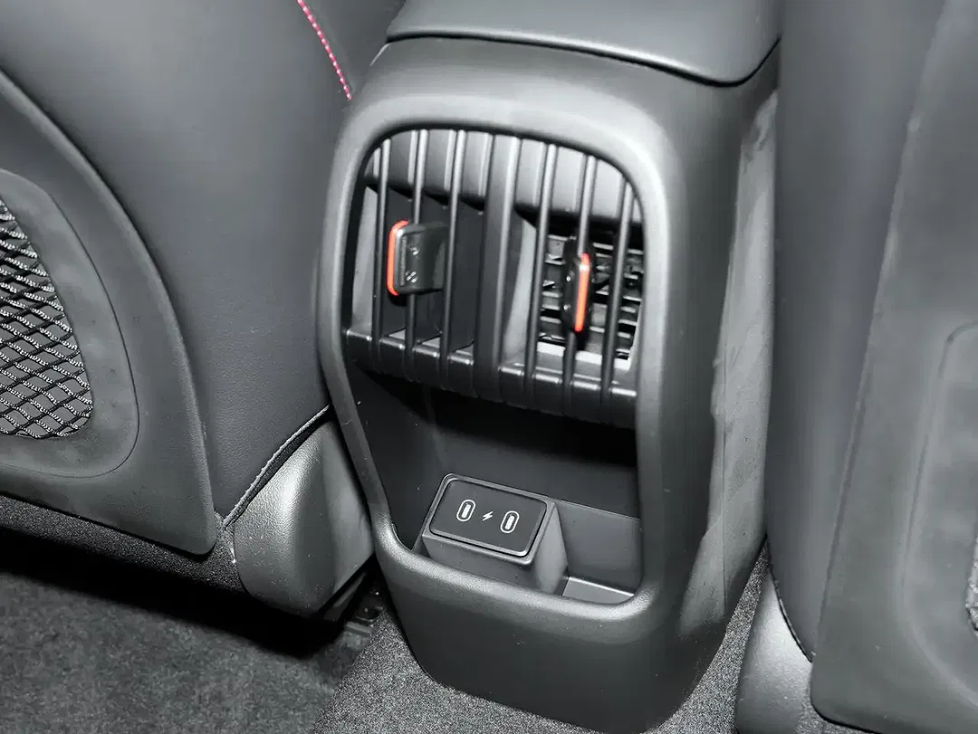 Hyundai KONA 1.6 T-GDI DCT N Line X - Thumbnail 18