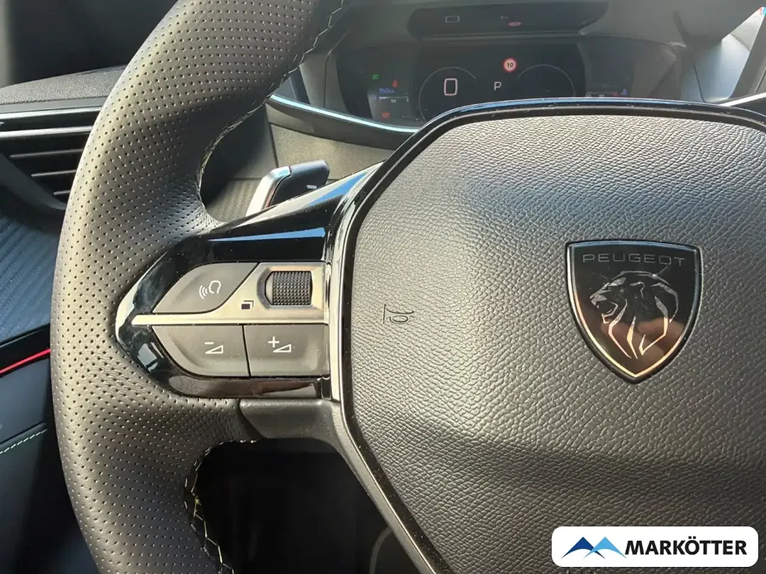Peugeot 208 Hybrid GT - foto 15