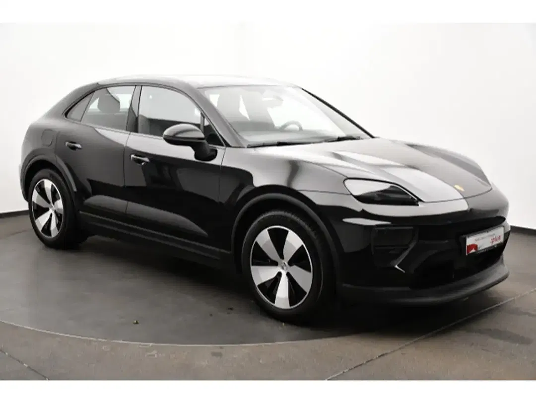 Porsche Macan EV 4 - Thumbnail 13