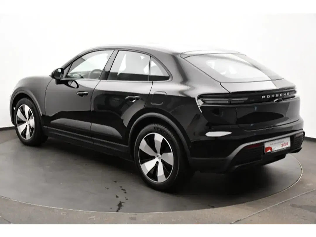 Porsche Macan EV 4 - Thumbnail 14