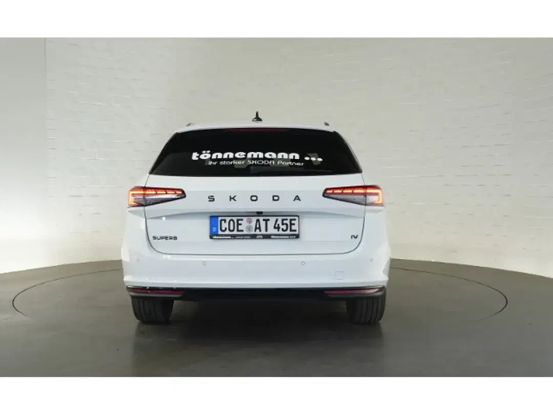 Skoda Superb iV DSG Combi Sportline - Thumbnail 4