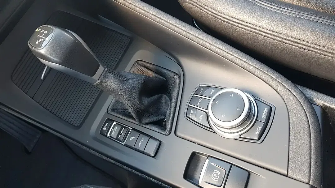 BMW X1 AUT xDrive - Thumbnail 7
