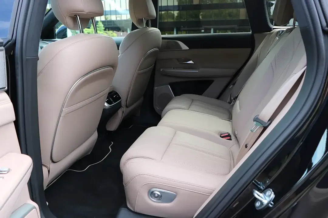 Xpeng G9 AWD Performance Black Edition Premium - Thumbnail 11