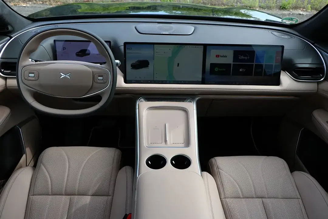 Xpeng G9 AWD Performance Black Edition Premium - Thumbnail 7
