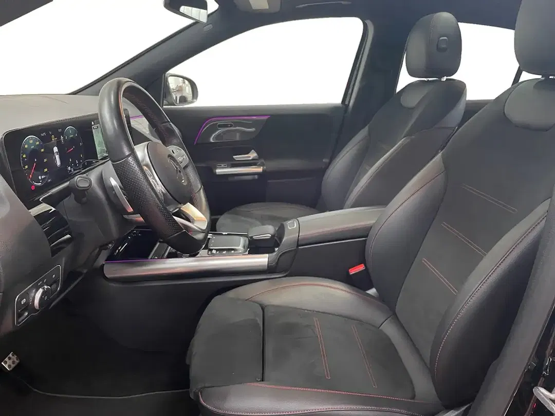 Mercedes-Benz GLA 220 4MATIC AMG MBUX - Thumbnail 5