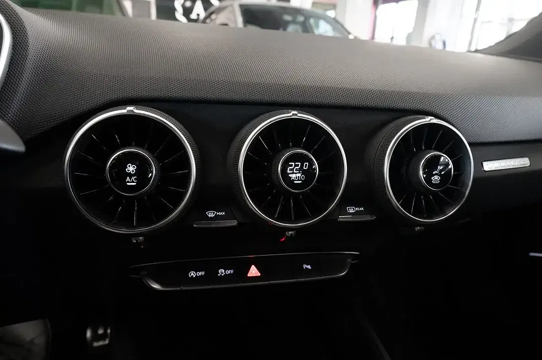 Audi TT RS 2.5 TFSI Coupe - Thumbnail 31